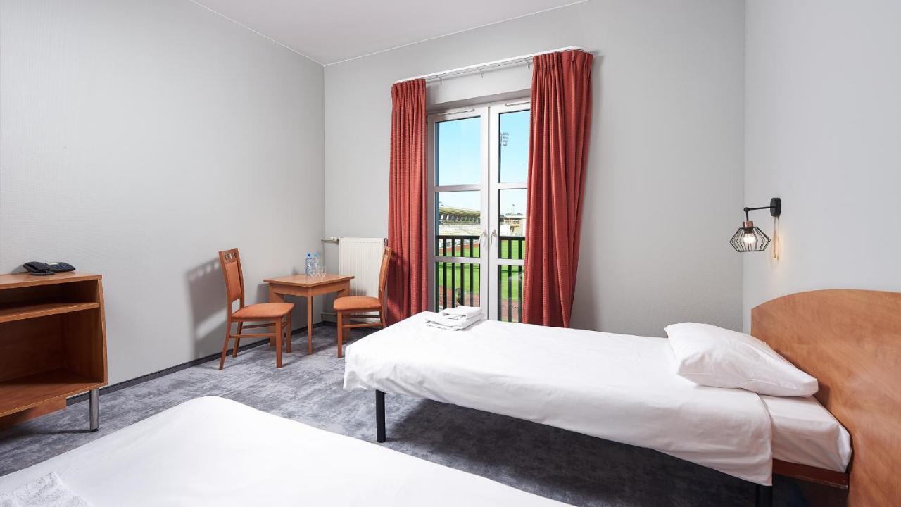 Hotel Anton By Dns Pruszkow Bagian luar foto