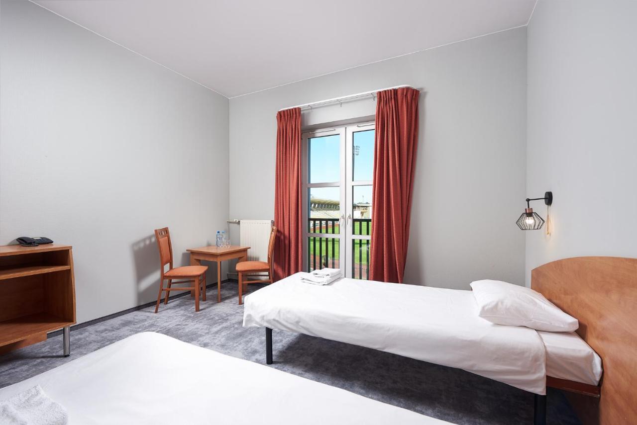 Hotel Anton By Dns Pruszkow Bagian luar foto