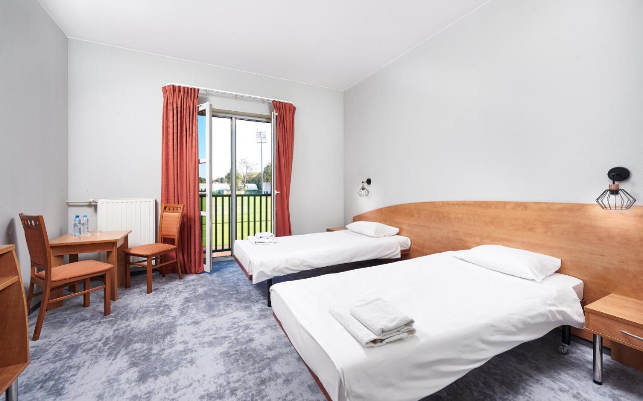 Hotel Anton By Dns Pruszkow Bagian luar foto