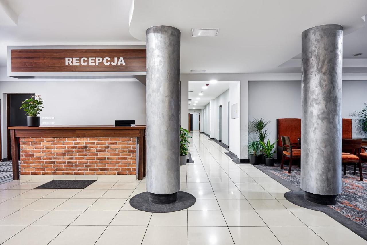 Hotel Anton By Dns Pruszkow Bagian luar foto