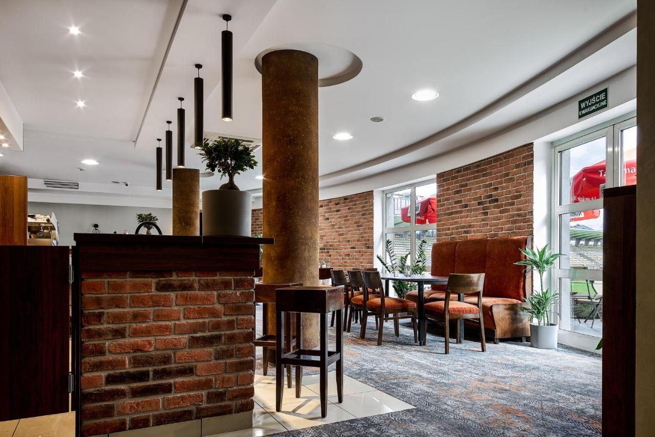 Hotel Anton By Dns Pruszkow Bagian luar foto